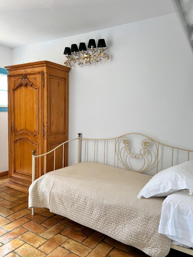 Hostal Servilia كارمونا المظهر الخارجي الصورة