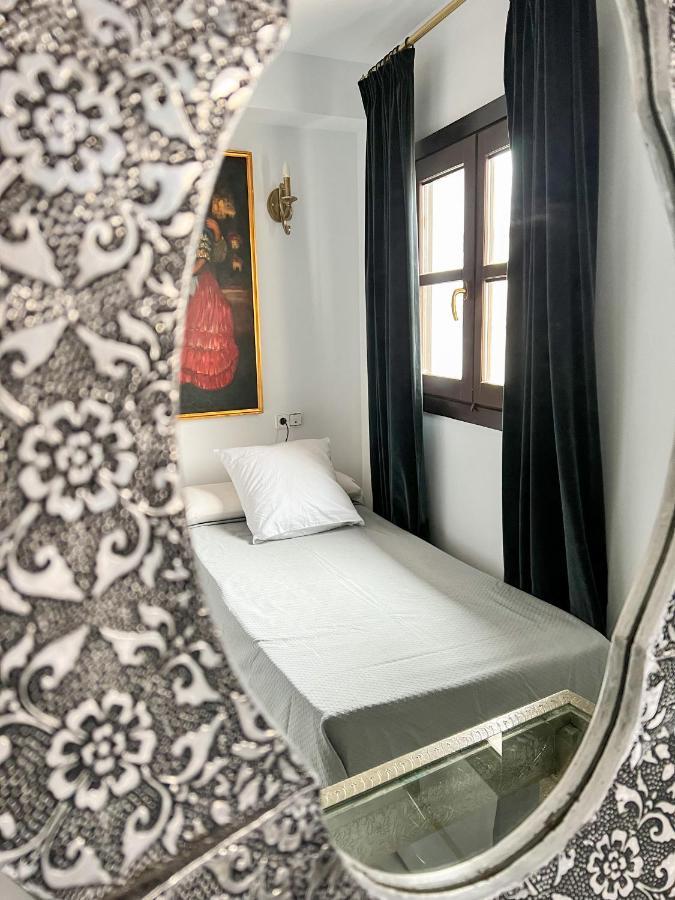 Hostal Servilia كارمونا المظهر الخارجي الصورة
