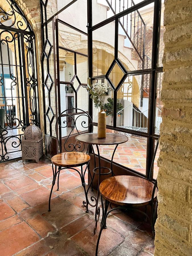 Hostal Servilia كارمونا المظهر الخارجي الصورة