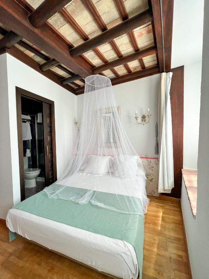 Hostal Servilia كارمونا المظهر الخارجي الصورة