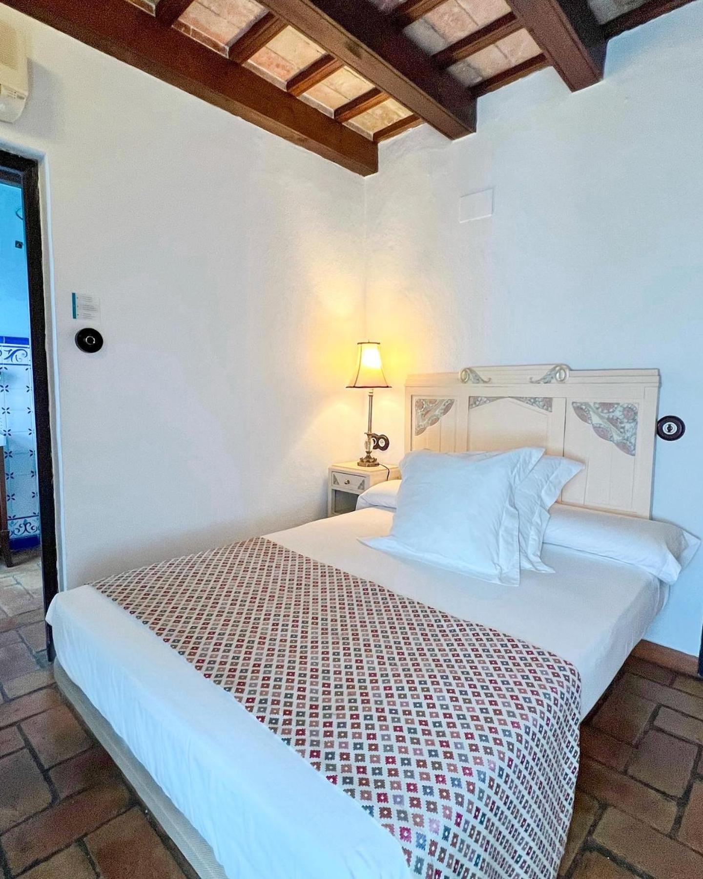Hostal Servilia كارمونا المظهر الخارجي الصورة