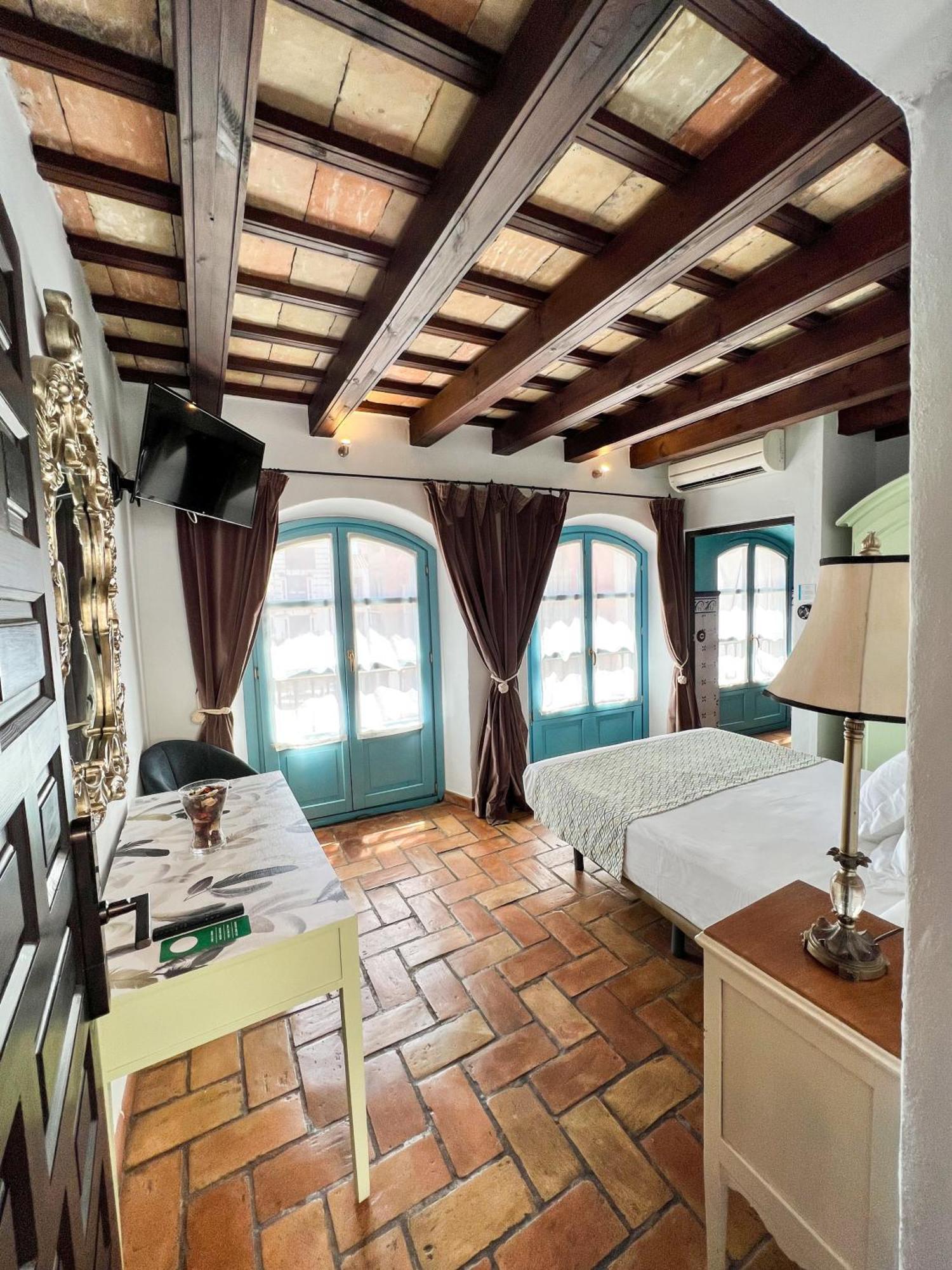 Hostal Servilia كارمونا المظهر الخارجي الصورة