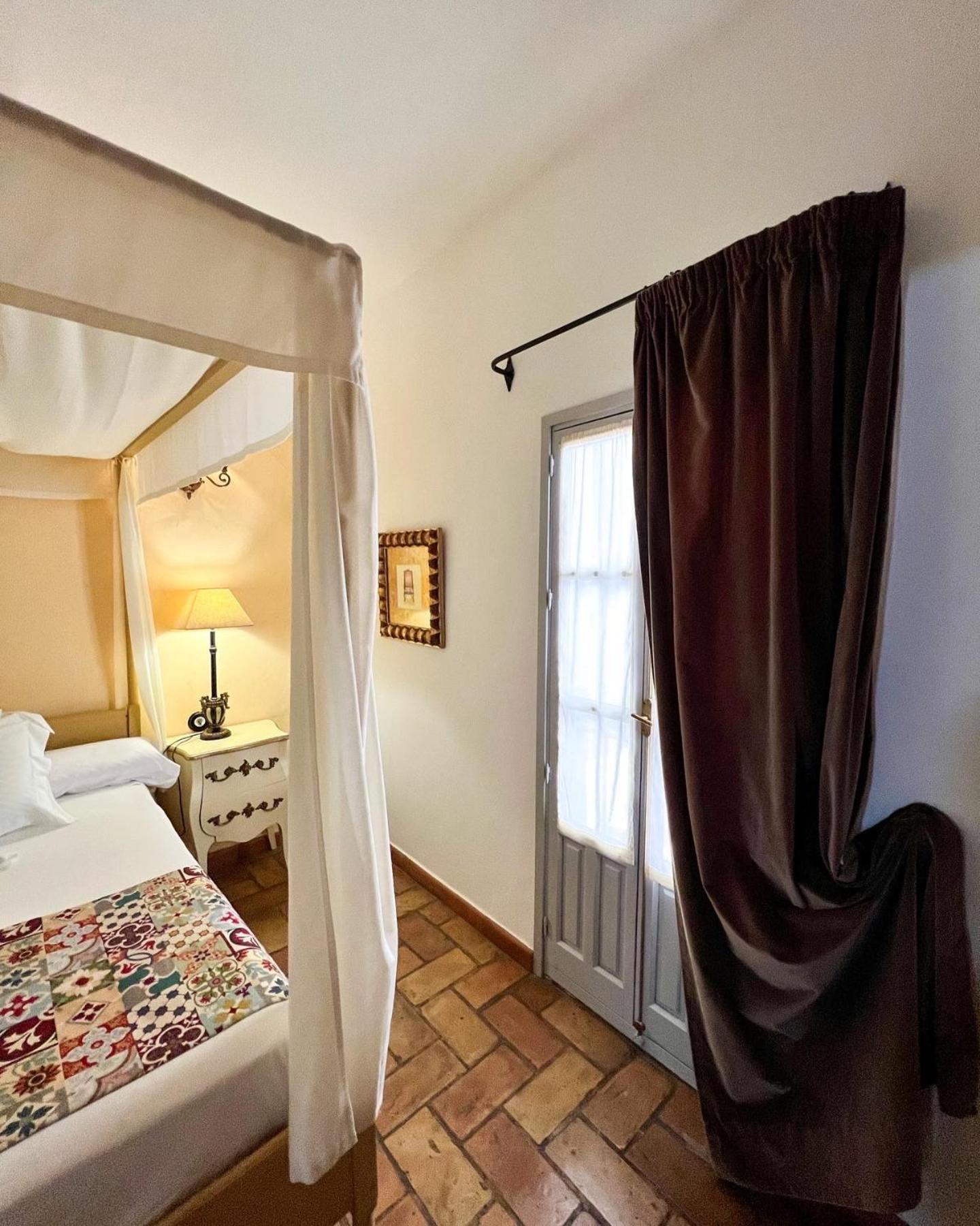 Hostal Servilia كارمونا المظهر الخارجي الصورة